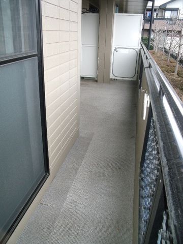 バルコニー　明るいバルコニーです