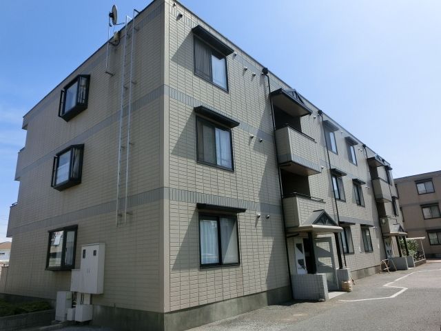 建物外観　閑静な住宅地、大和ハウス施工の物件