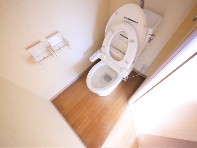 トイレ　★温水洗浄便座付きのトイレ★