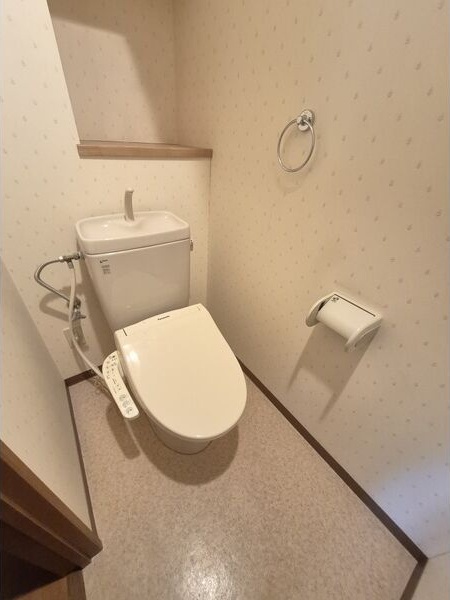 トイレ　ウォシュレット設置済みです！