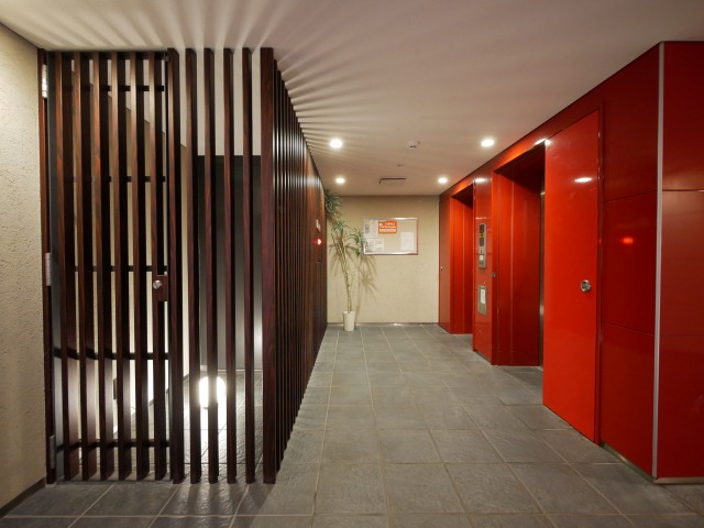 エントランス　綺麗なエントランスです♪