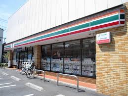 コンビニ　セブンイレブン（コンビニ）まで130m