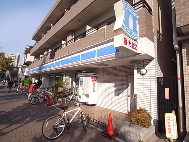コンビニ　ローソン　西宮北口町店（コンビニ）まで153m