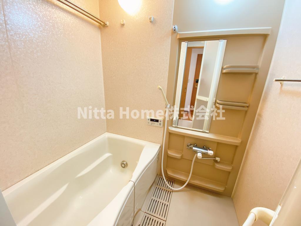 バス・シャワールーム　追い焚き、浴室乾燥機付きのバスルーム★