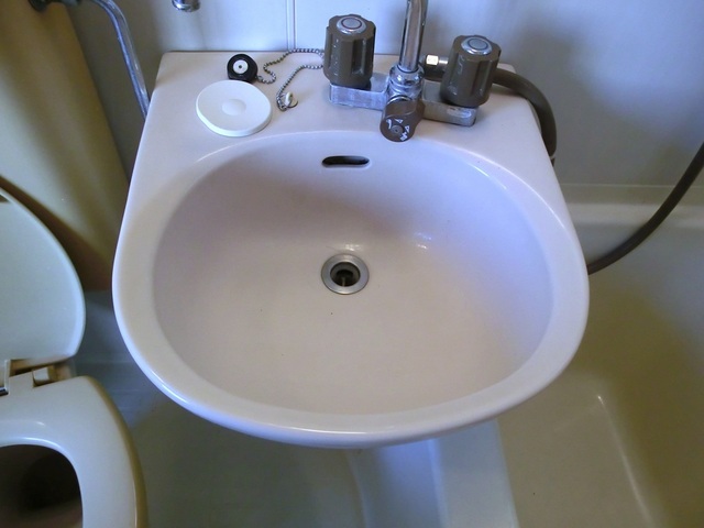 バス・シャワールーム　洗面台です☆