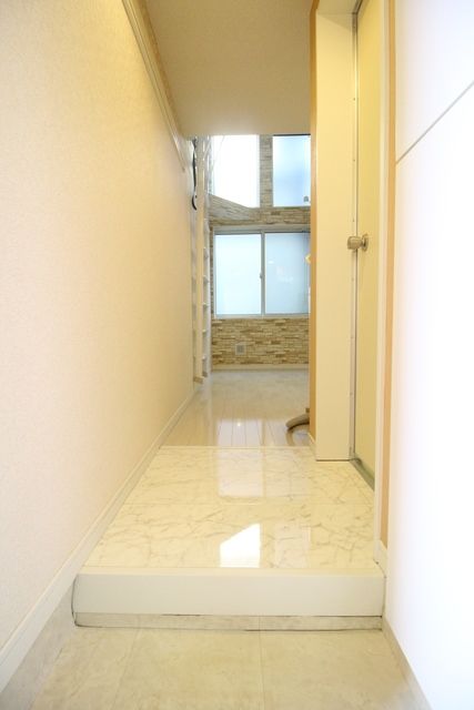 玄関　シューズボックス付☆いつでもスッキリ片付きますね！