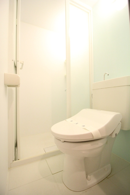 トイレ　人気の洗浄便座付です！清潔感を保てます♪