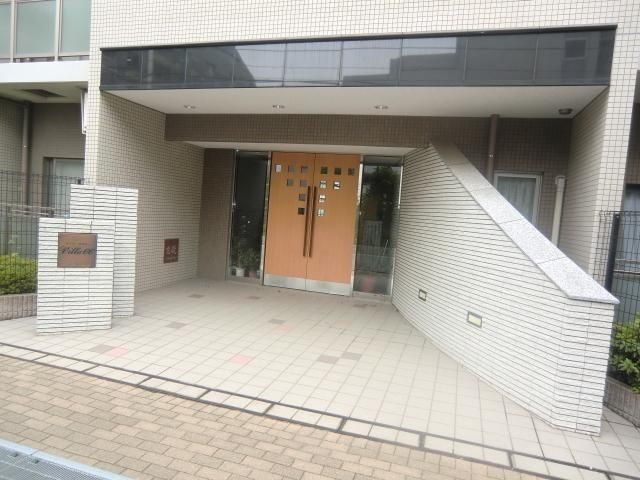 エントランス　キレイなエントランスです