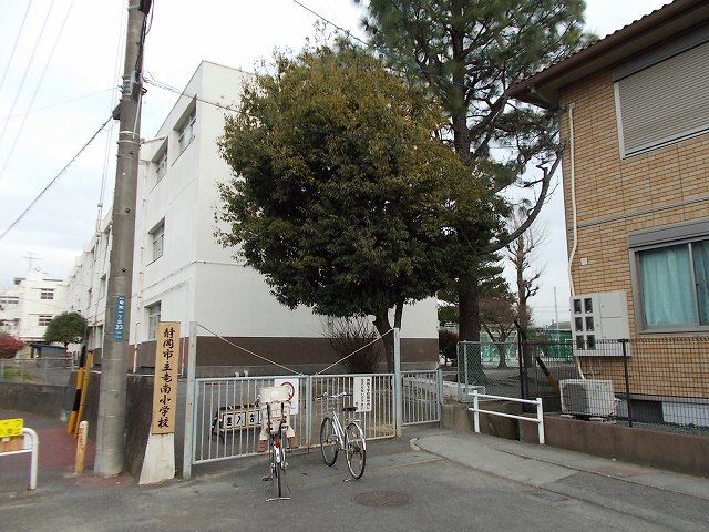 小学校　静岡市立竜南小学校（小学校）まで240m