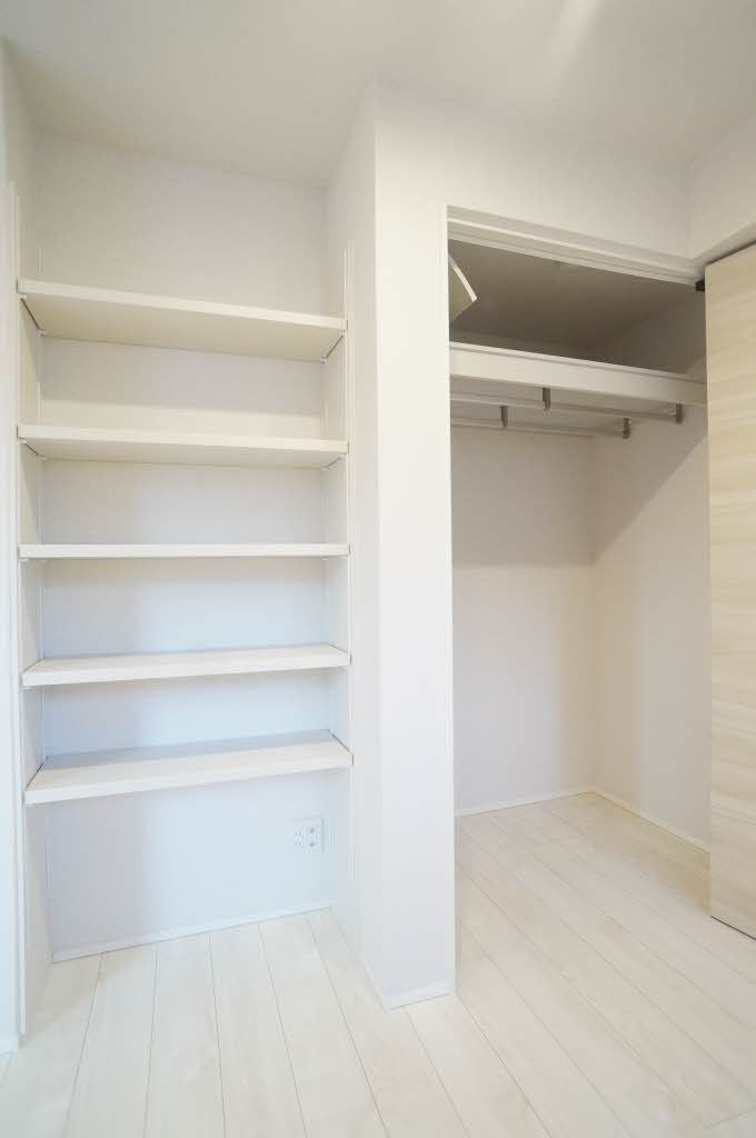 収納　洋室収納