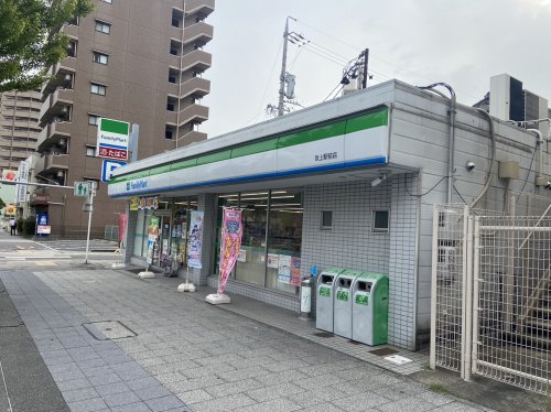 コンビニ　ファミリーマート 吹上駅前店（コンビニ）まで211m