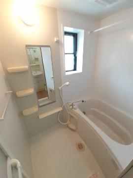 バス・シャワールーム　追焚と乾燥機能付バス