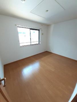 居室・リビング　室内