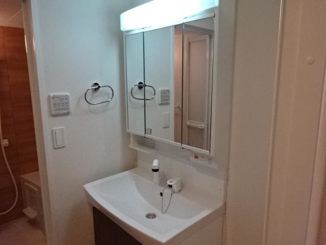 洗面設備　洗髪洗面化粧台