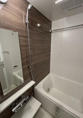 バス・シャワールーム　※別部屋の参考写真です。