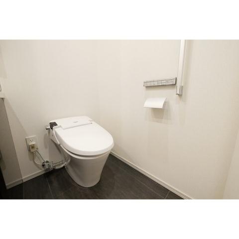 トイレ　別号室参考写真