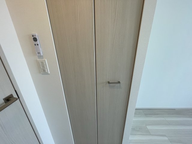収納　同マンション反転タイプの部屋写真