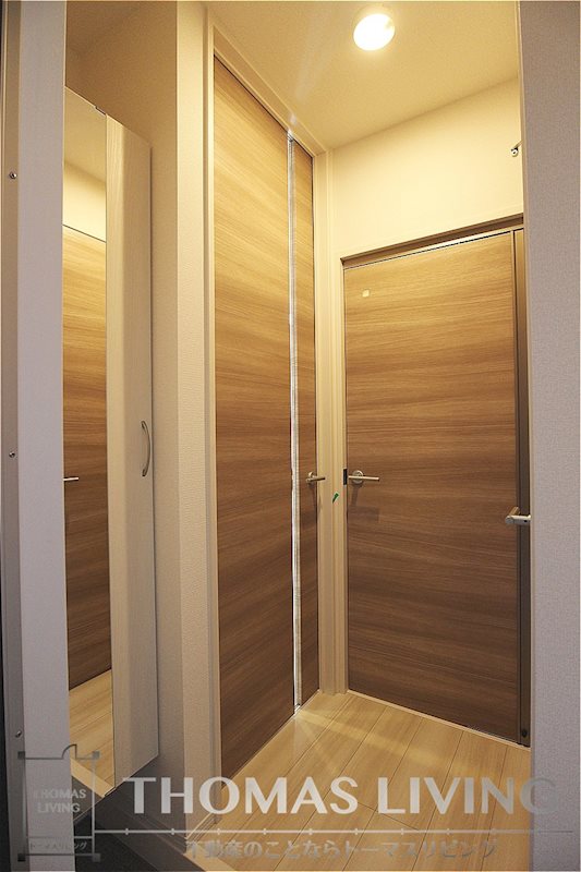 玄関　写真準備中の為、同シリーズ物件の写真でご参考下さい。