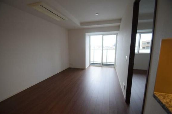 居室・リビング　内観1