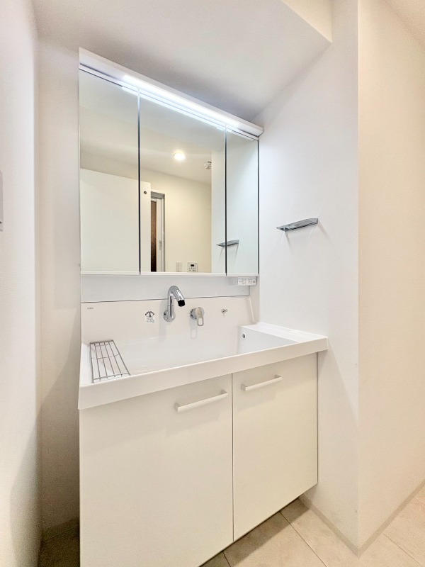 洗面設備　独立洗面台です♪