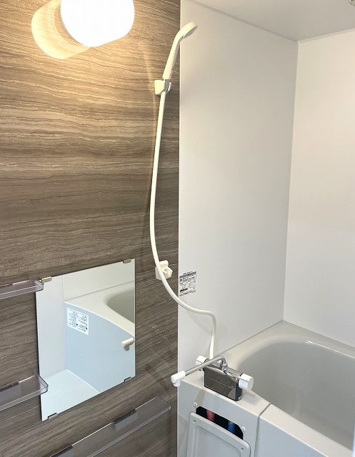 バス・シャワールーム　※同タイプの部屋写真です