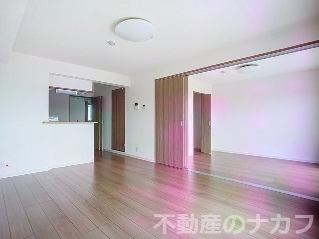 居室・リビング　※同タイプの部屋写真です