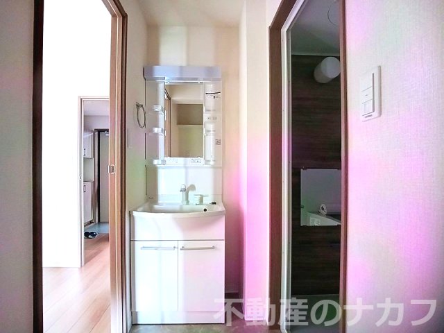洗面設備　※同タイプの部屋写真です