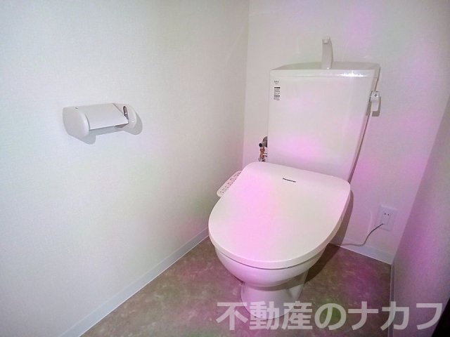 トイレ　※同タイプの部屋写真です
