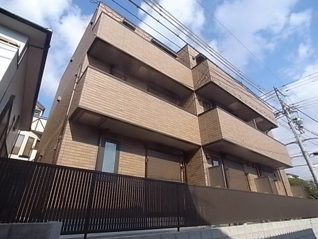 建物外観　タイル貼りの外観