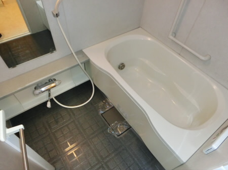 バス・シャワールーム　※別部屋の写真です