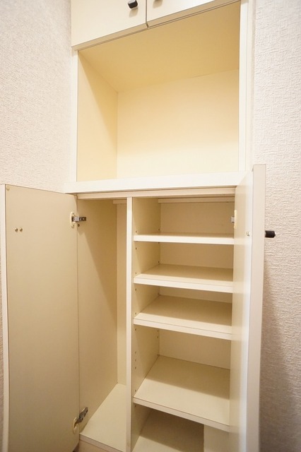 その他　シューズボックス※清掃前のお部屋です