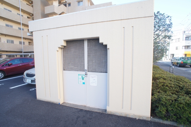 その他　敷地内ゴミ捨て場