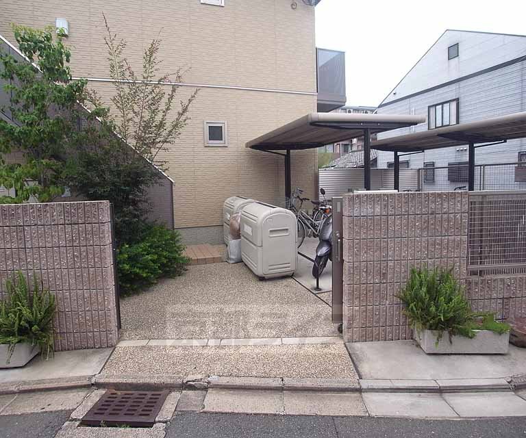 その他共有部分　入り口もすっきり。