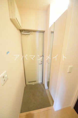 玄関　シューズボックスあります