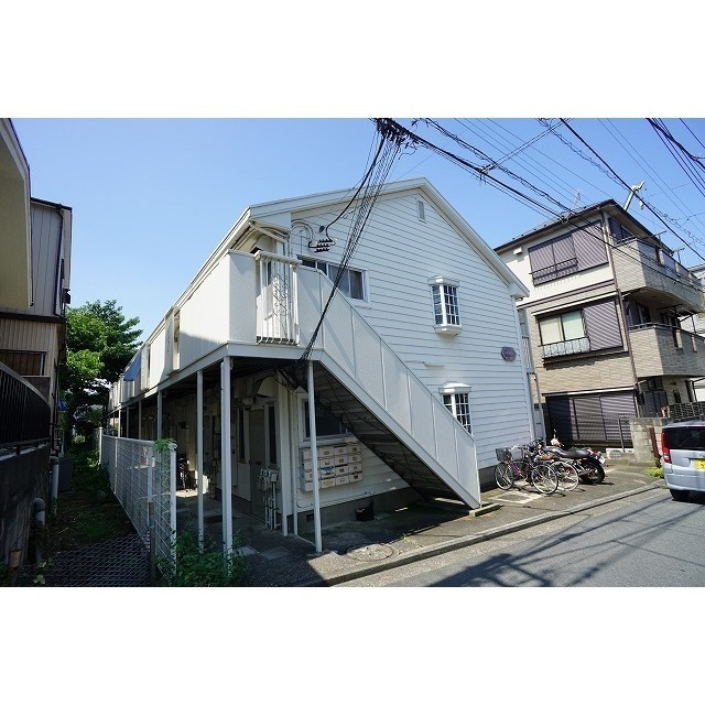 建物外観　シャーメゾンでおなじみ積水ハウス施工♪