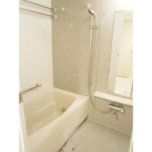 バス・シャワールーム　※写真は同タイプ住戸です。