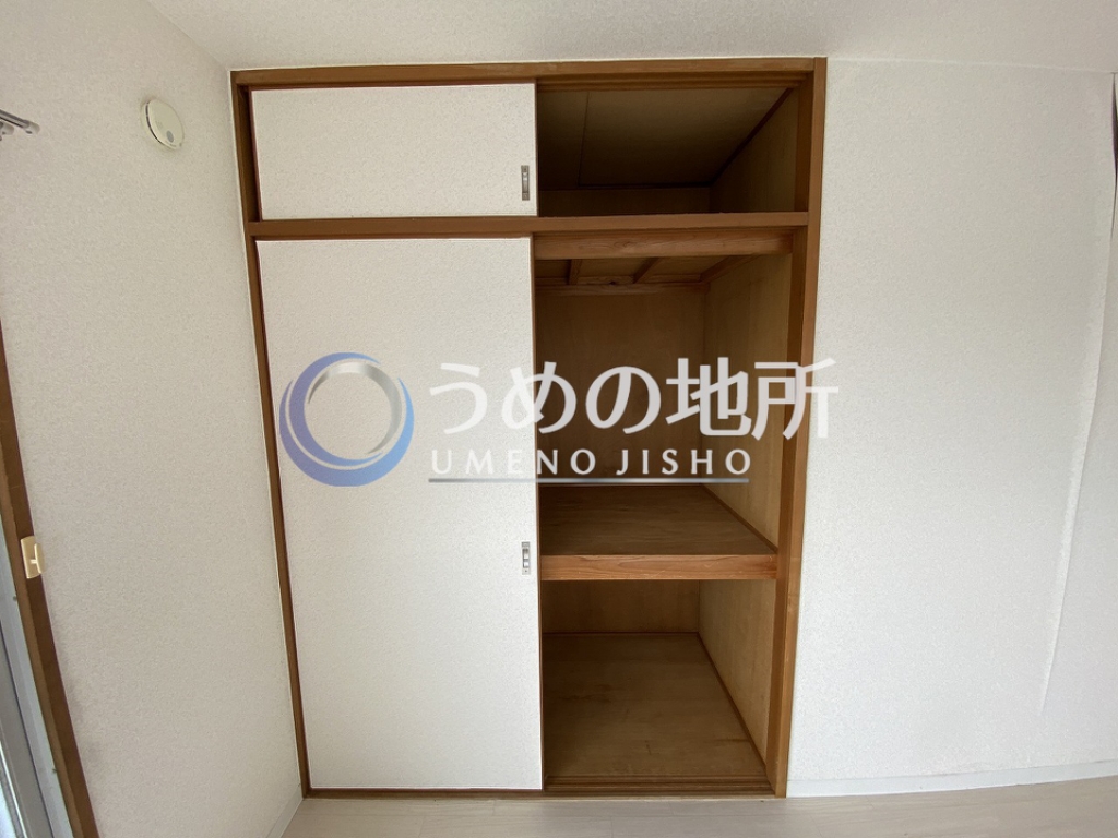 収納　洋室収納