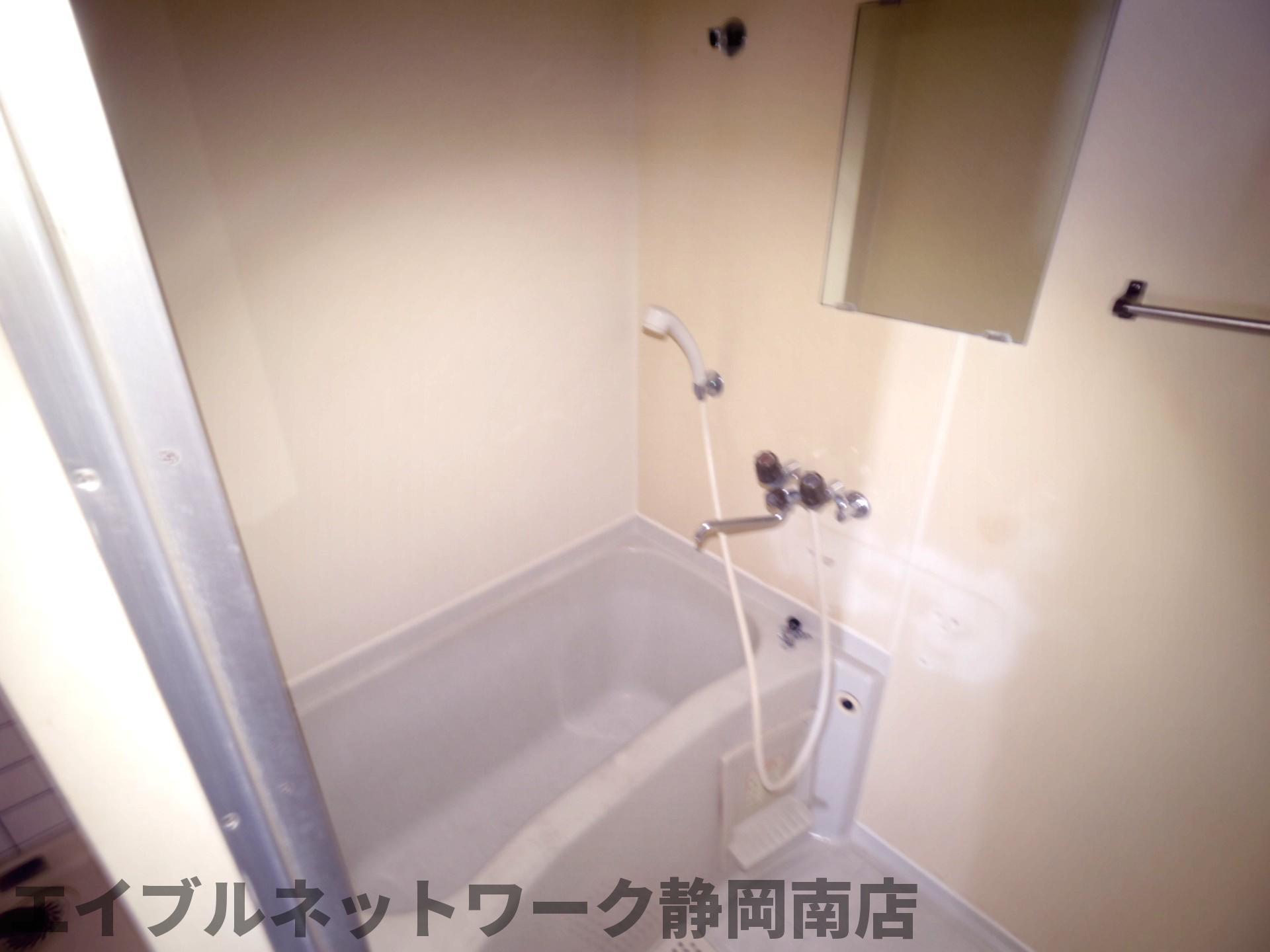 バス・シャワールーム　お風呂で日々の疲れを落としましょう