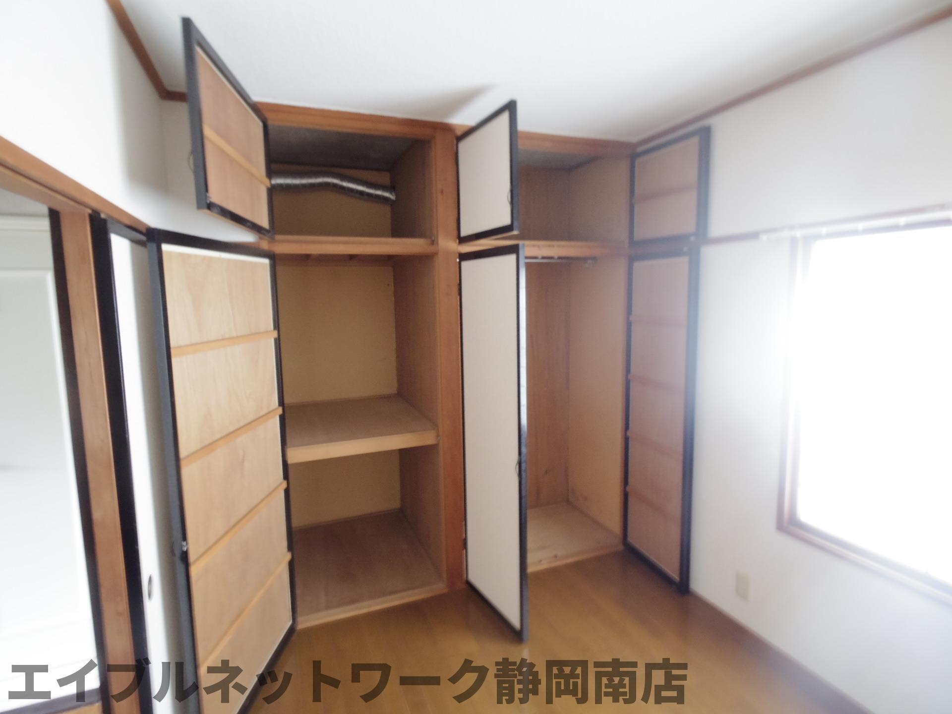 収納　たっぷりとした収納スペースです