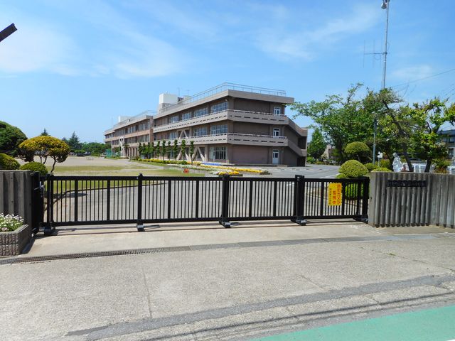 小学校　阿見第一小（小学校）まで940m