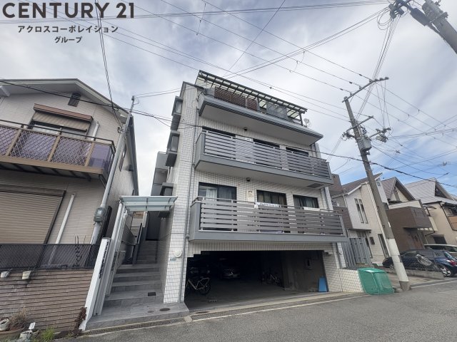 建物外観　防犯カメラ付きでセキュリティ面も安心です。