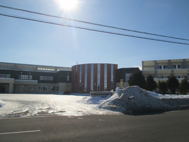 小学校　帯広市立豊成小学校（小学校）まで638m