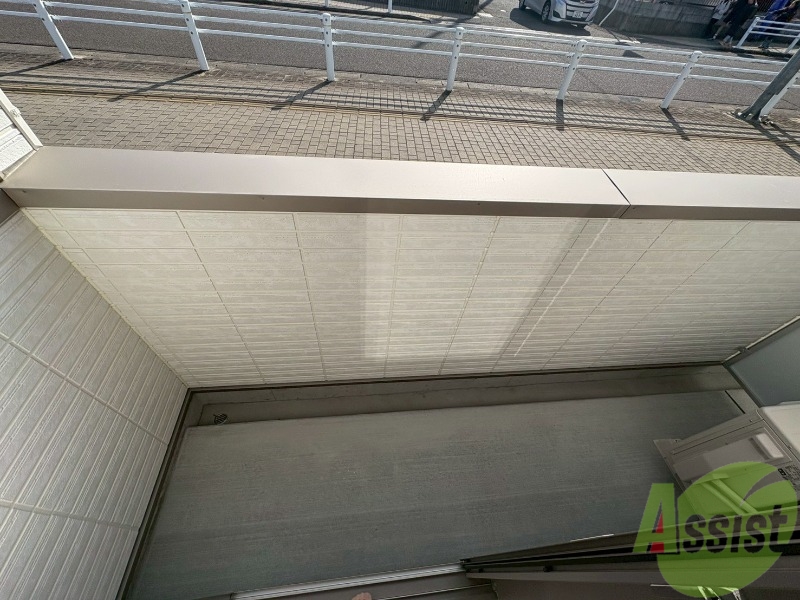 バルコニー　バルコニーになります。洗濯物をも干しやすいですね。