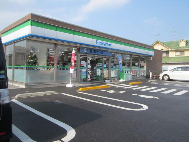 コンビニ　ファミリーマート（コンビニ）まで191m