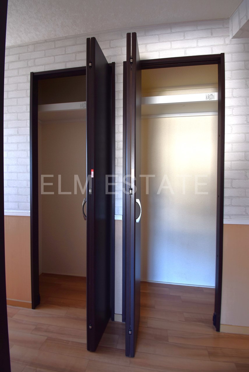 その他　掃除用具や日用品のストックに便利な廊下収納☆