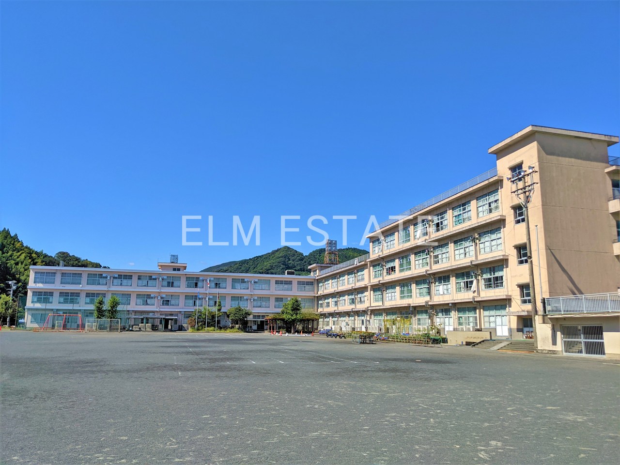 小学校　静岡市立長田西小学校（小学校）まで635m