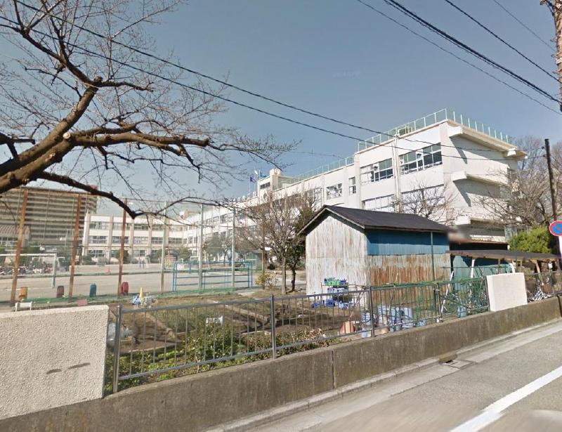 小学校　長門幼稚園（小学校）まで750m