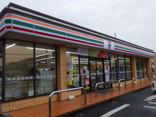 コンビニ　セブンイレブン　小田原多古店（コンビニ）まで1260m