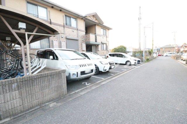 駐車場　駐車場