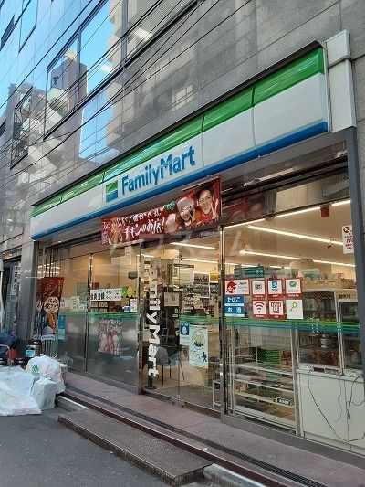 コンビニ　ファミリーマート　秋葉原駅前店（コンビニ）まで580m